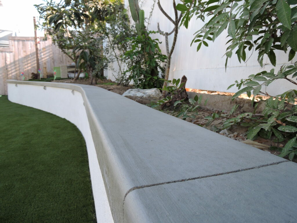 Retaining Wall and Artificial Turf