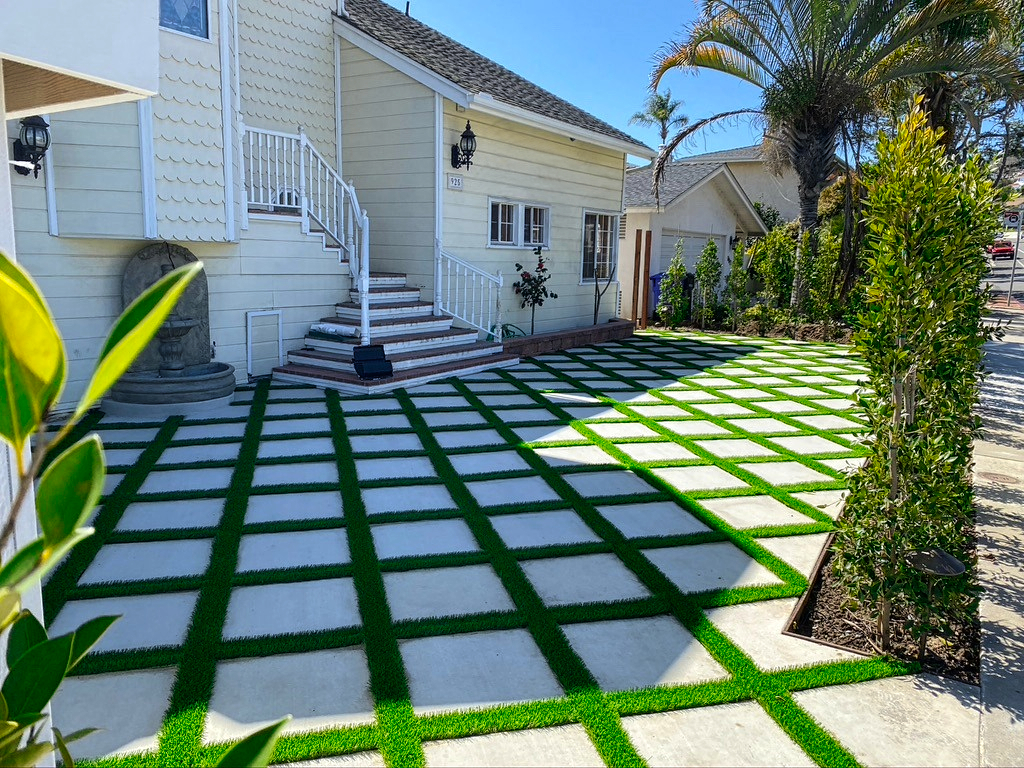 San Diego Concrete Stepping Stones with Artificial Turf Inlay