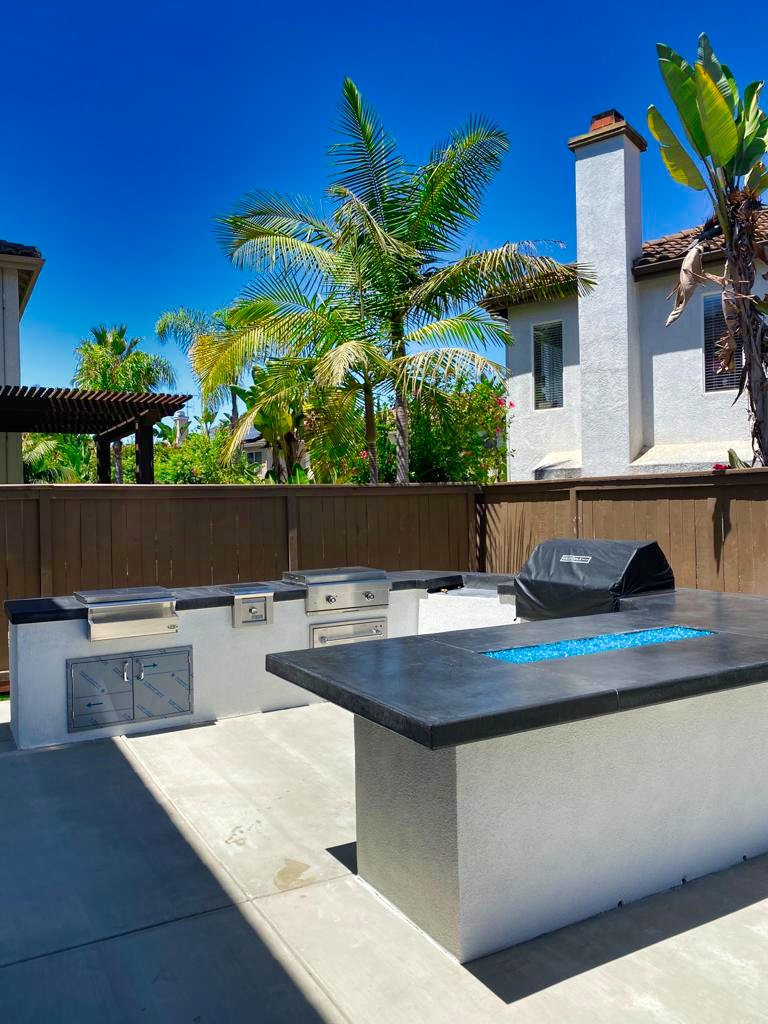 San Marcos Firepit Outdoor Kitchen