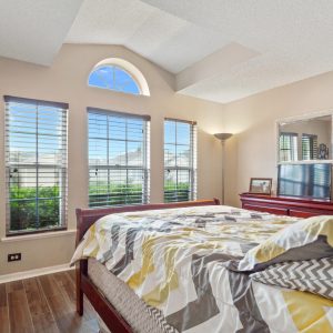 Jacksonville,,Florida,/,Usa,-,October,20,2019:,Bedroom,With